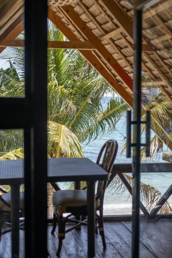Amami Beachfront Villa With Private Beach Puerto Galera Eksteriør bilde
