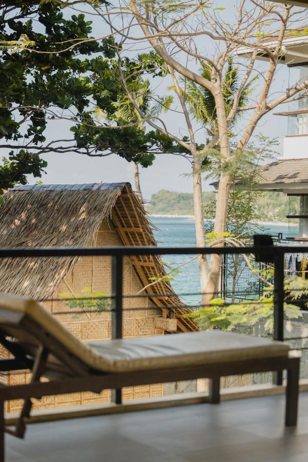 Amami Beachfront Villa With Private Beach Puerto Galera Eksteriør bilde