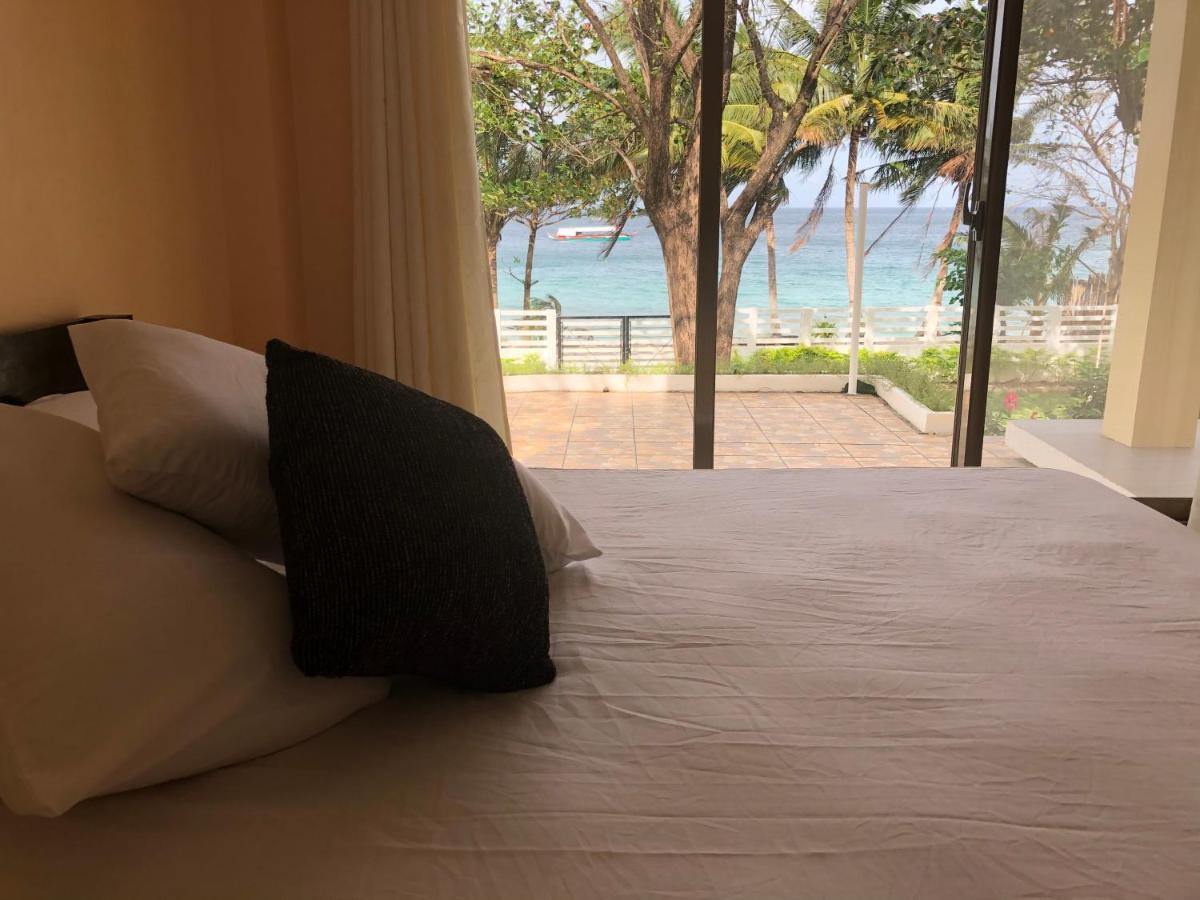Amami Beachfront Villa With Private Beach Puerto Galera Eksteriør bilde